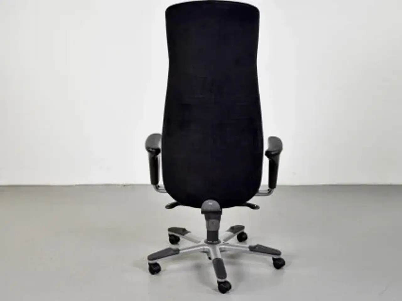 Billede 3 - Häg signet kontorstol i sort med armlæn og høj ryg