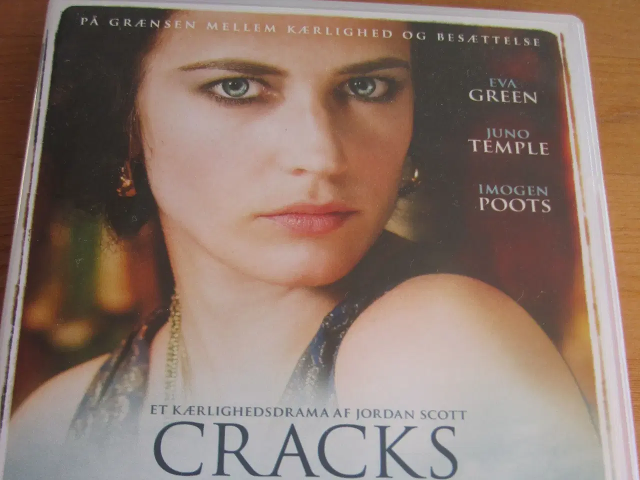 Billede 1 - CRACKS. En helt fantastisk film.