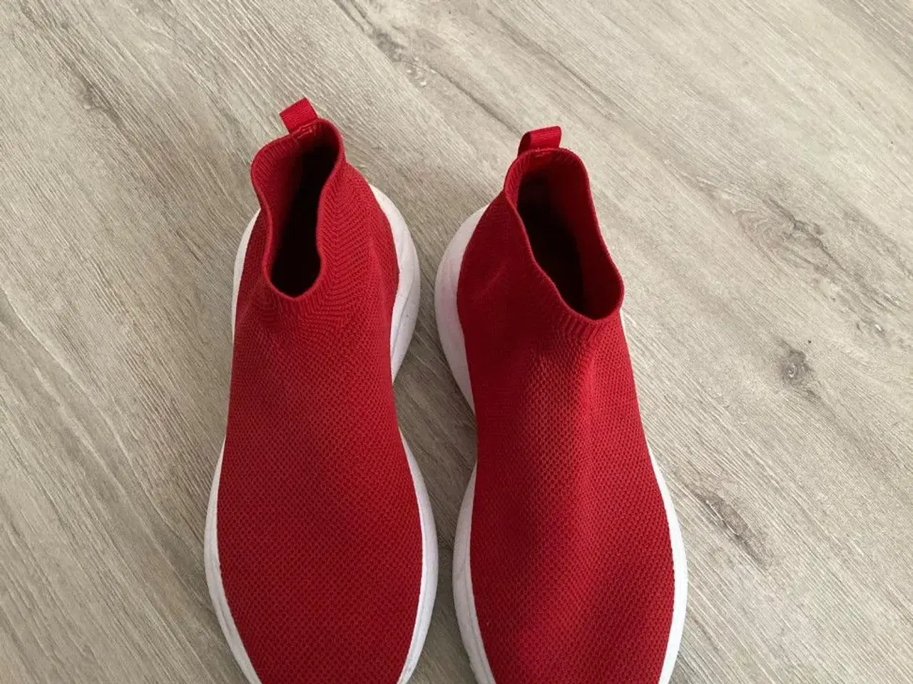 Billede 1 - Røde sko