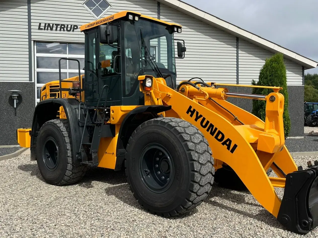 Billede 15 - Hyundai 757-9A XTD med lang-arm. En-ejeres maskine med Lock-UP.