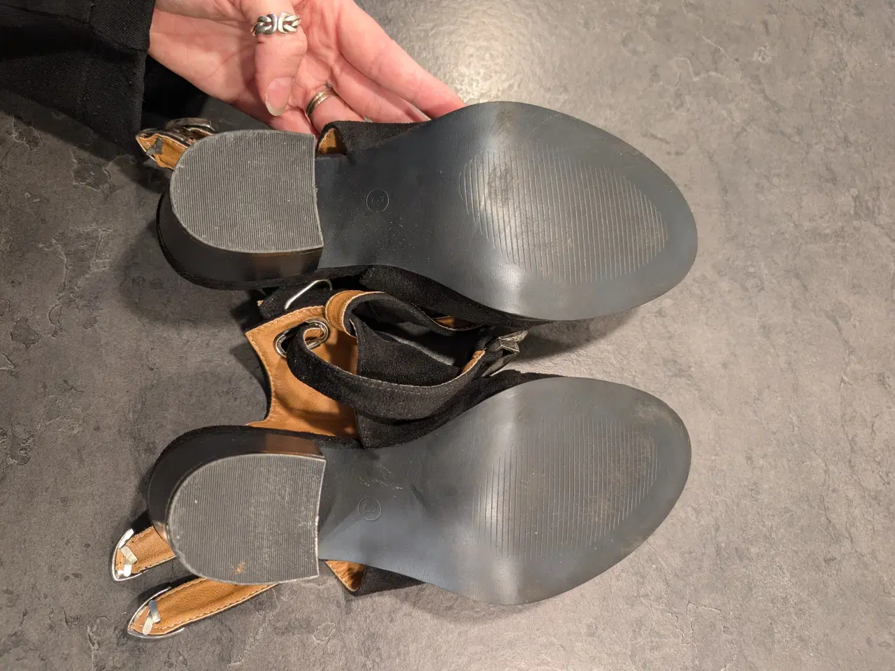 Billede 5 - Boohoo højhælede sandaler str. 36 sort