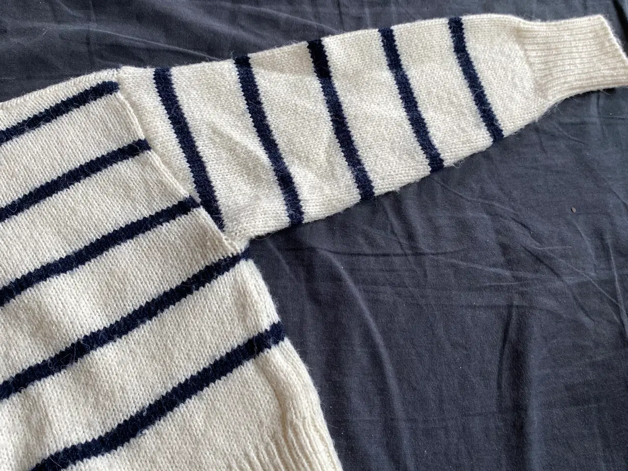 Billede 4 - Strik bluse (kort model) 