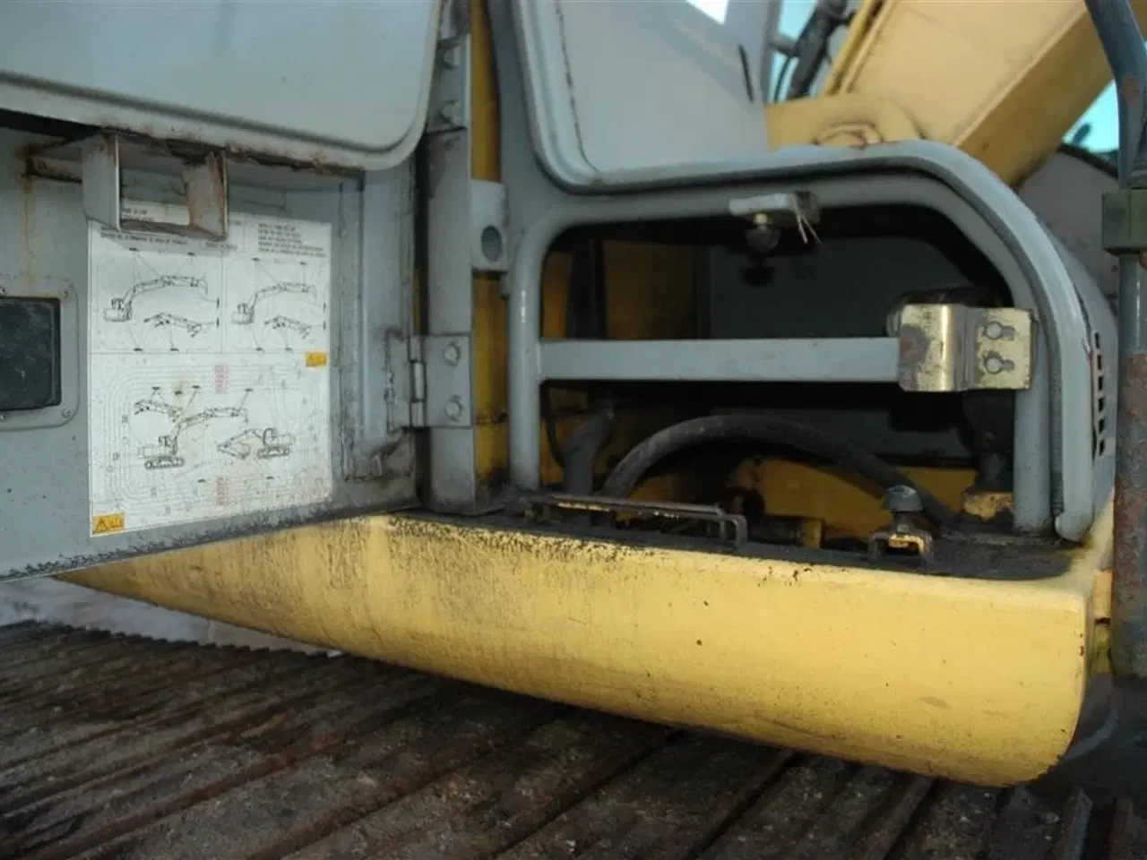 Billede 13 - New Holland E 265 LC