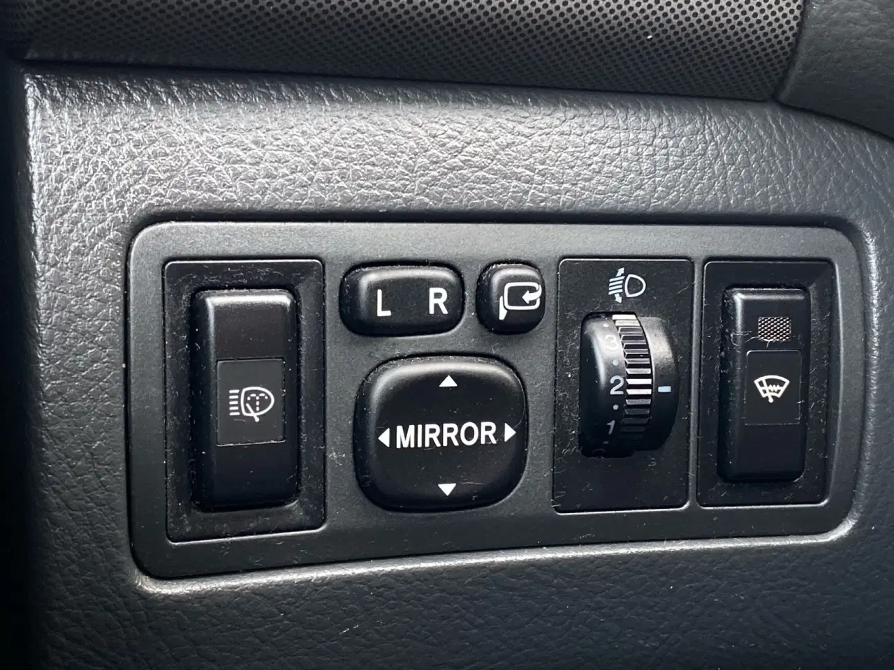 Billede 15 - Toyota Avensis 1,8 Linea Terra 129HK 5d