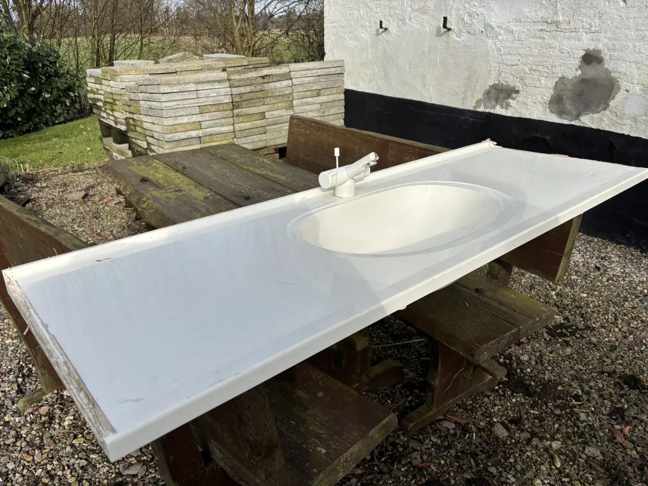 Billede 2 - Bordarrangement med vask