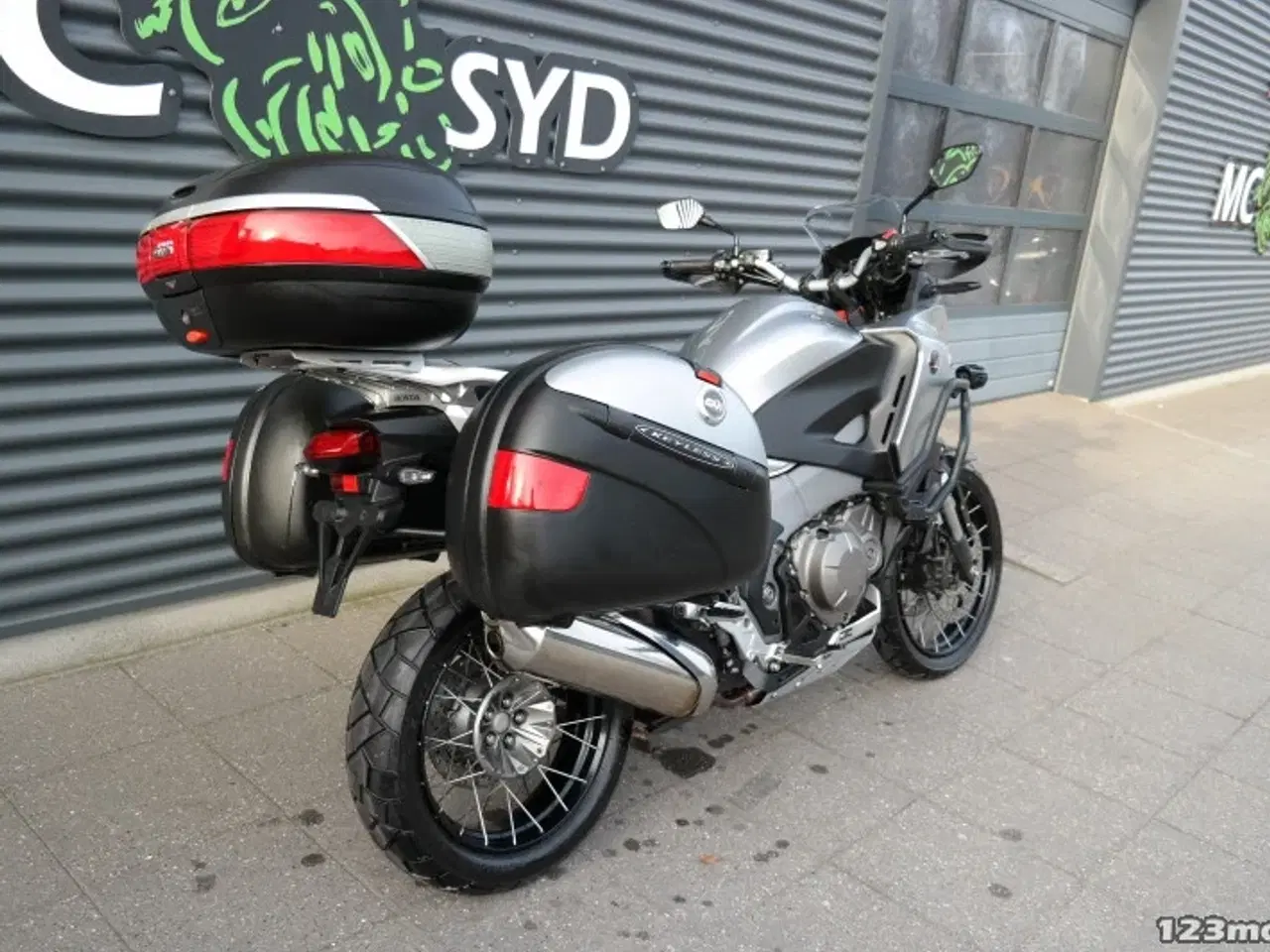 Billede 3 - Honda VFR 1200 X MC-SYD       BYTTER GERNE