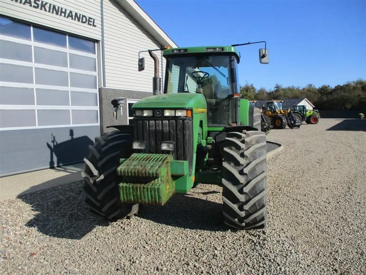 Billede 8 - John Deere 8300 Pæn regulær traktor med rigtig gode dæk på.