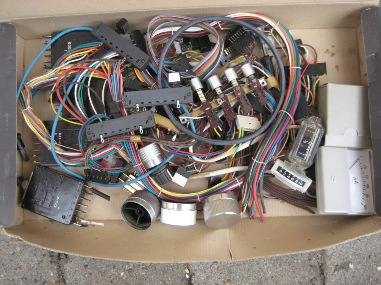 Billede 8 - Diverse stumper til elektronik.