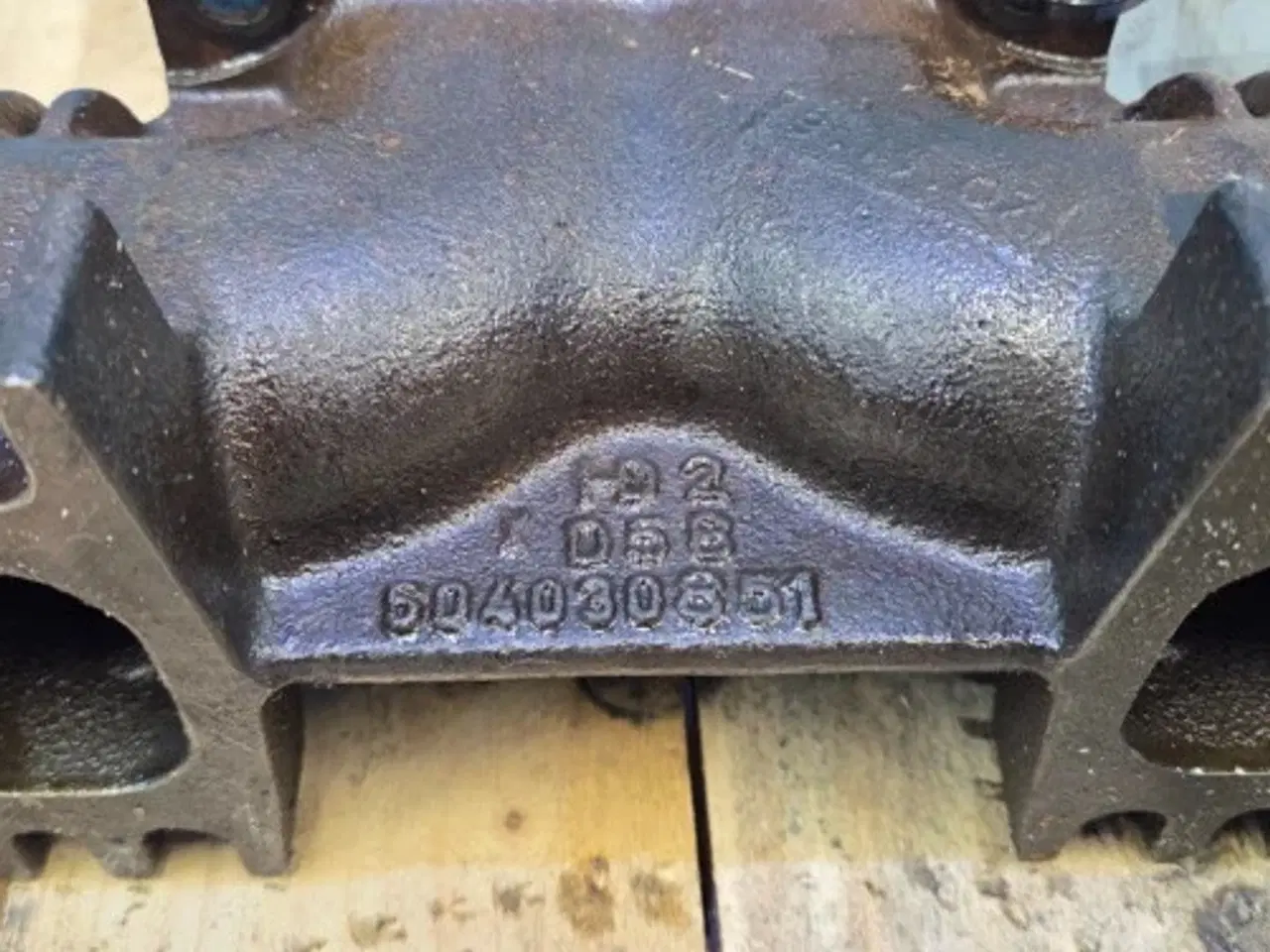 Billede 18 - Case 9120 Udstødningsmanifold 504046508