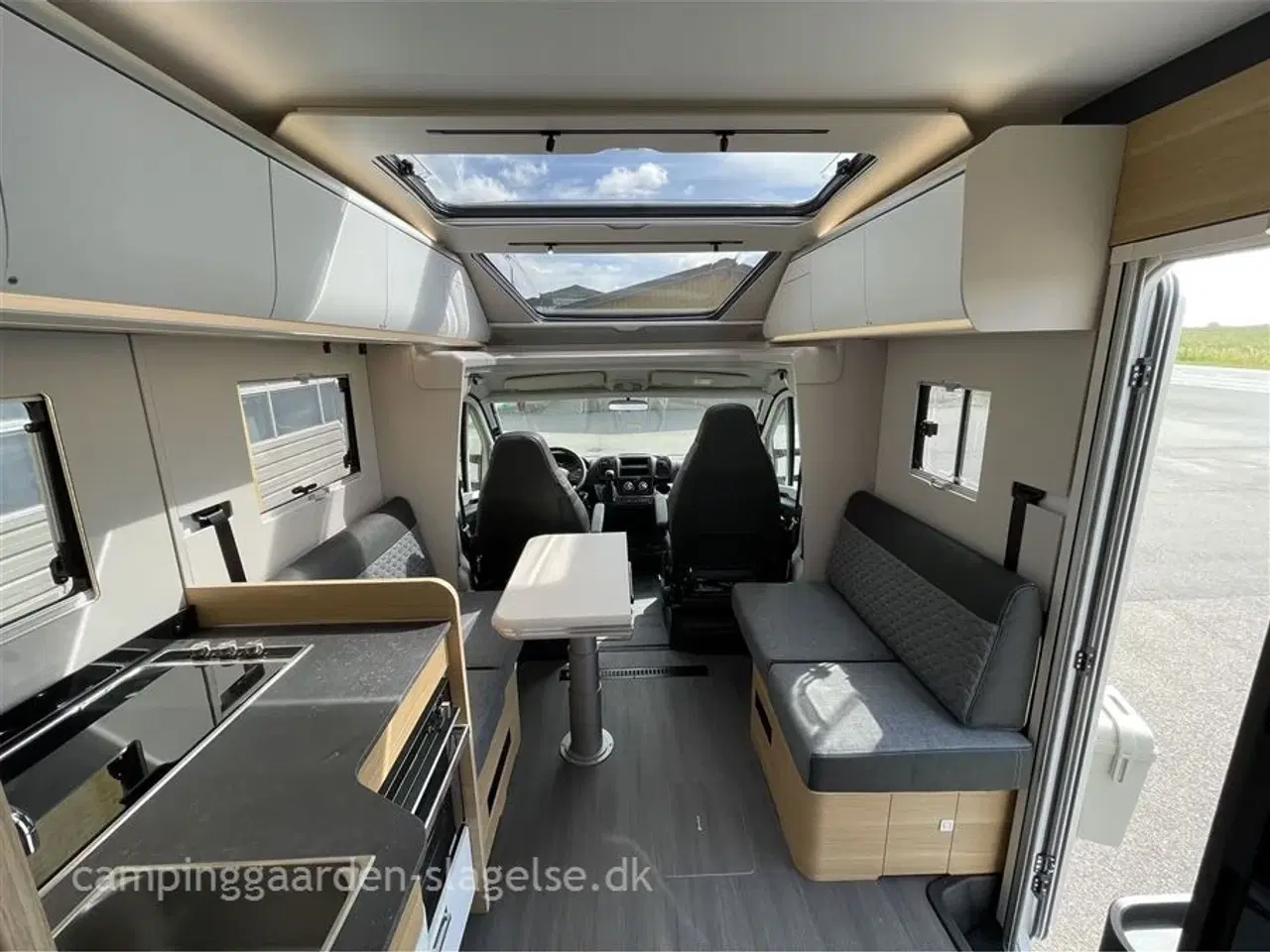 Billede 24 - 2023 - Adria Coral Plus 670 DL   AUTOMATGEAR - NEDSAT KR 136.568,-