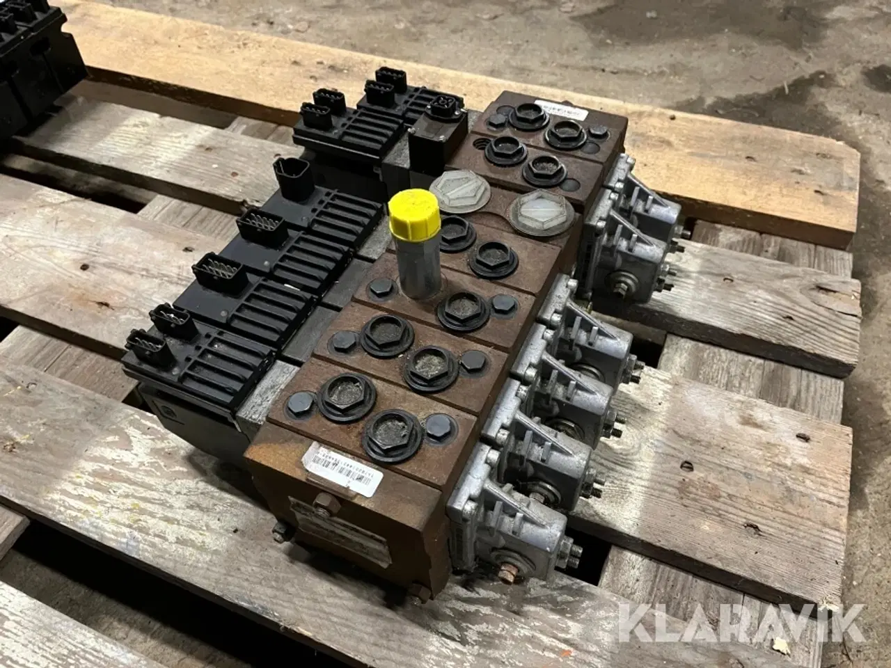 Billede 7 - Ventilblok 6 ventiler Danfoss PVG 32 12 volt