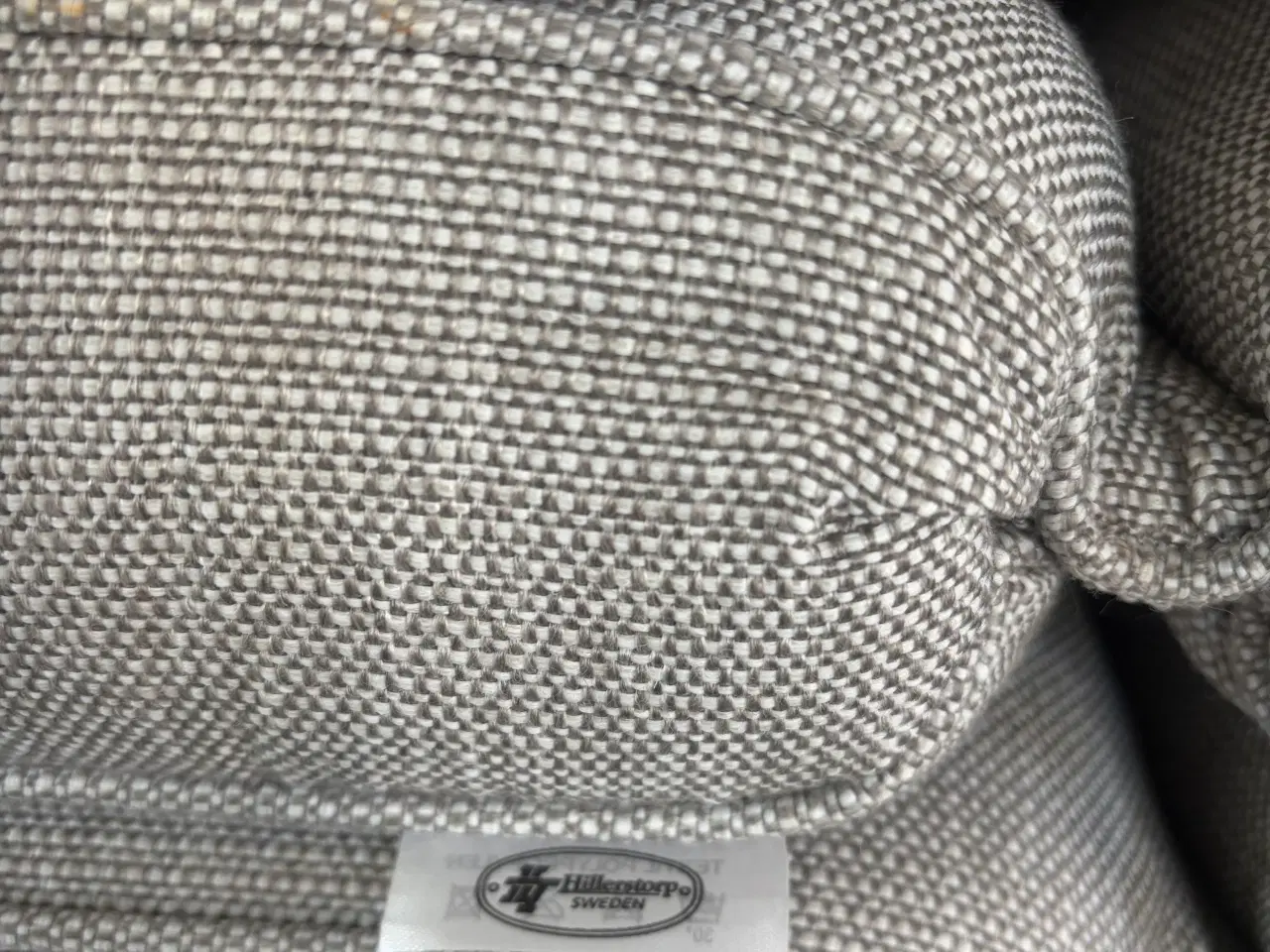 Billede 3 - 3 hynder næsten som nye. 