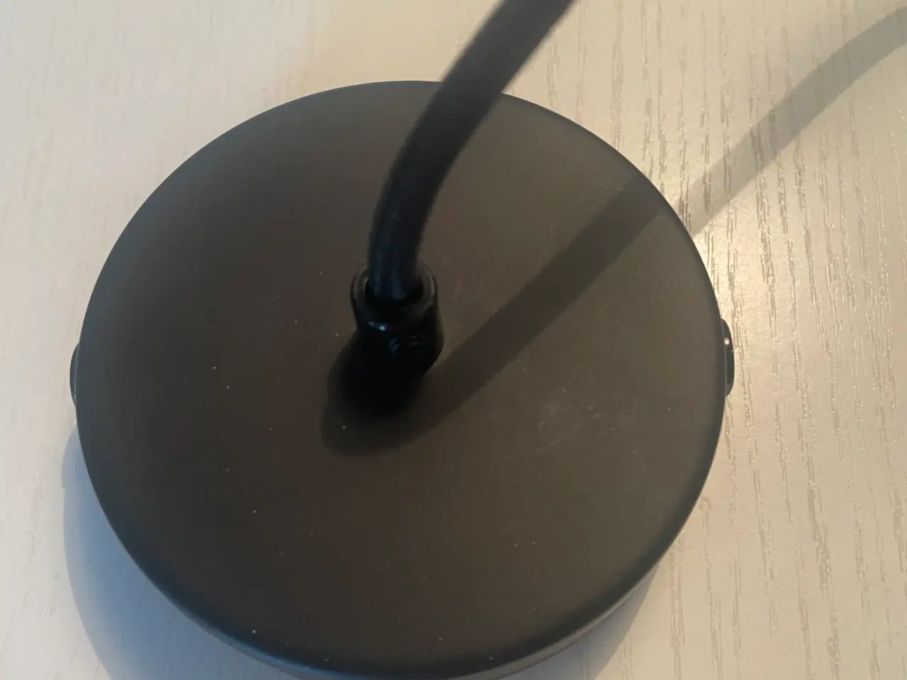 Billede 3 - Lille loftlampe vist nok Dyberg Larsen)