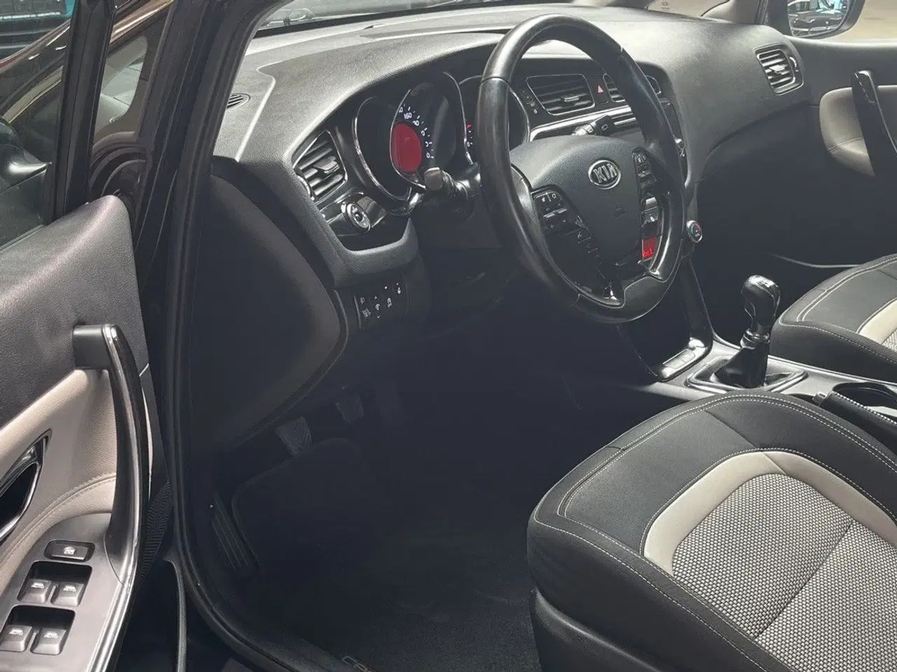 Billede 6 - Kia Ceed SW 1,6 CRDI World Cup 128HK Stc 6g