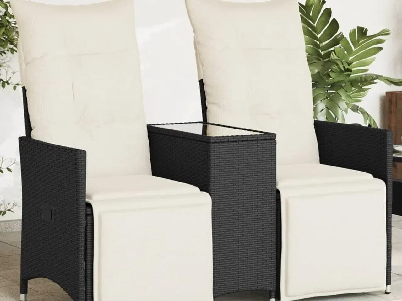 Billede 1 - 2-personers havesofa med bord og lænefunktion polyrattan sort