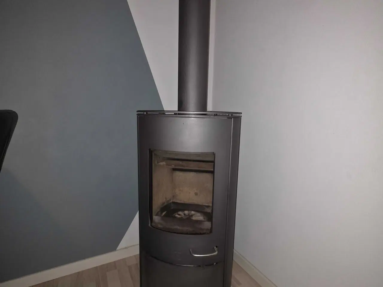 Billede 1 - Pæn god brændeovn