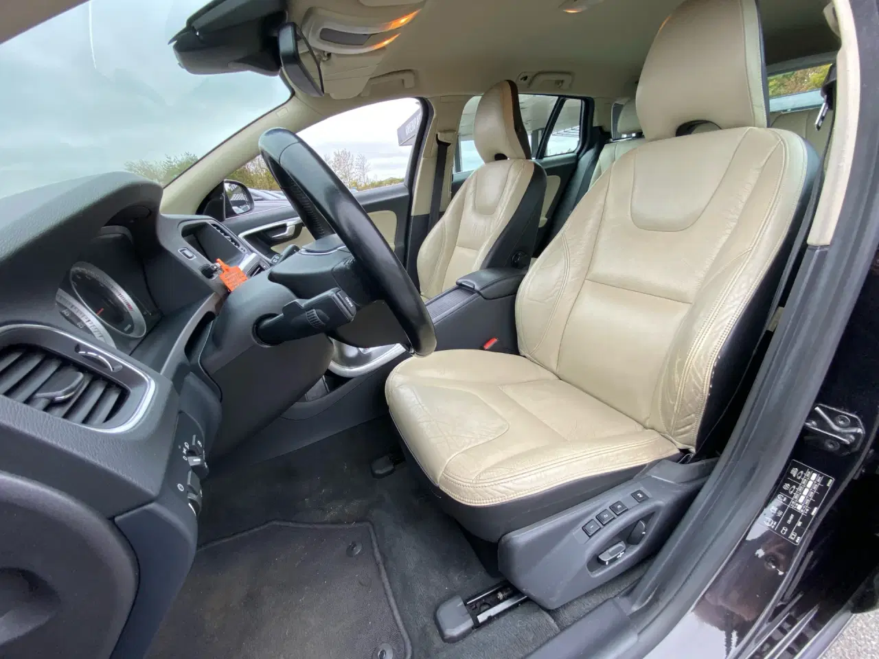 Billede 8 - Volvo V60 1,6 T4 Summum Powershift 180HK Stc 6g Aut.