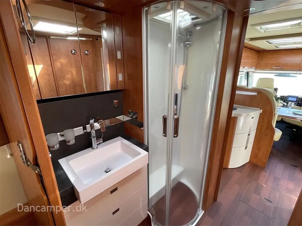 Billede 27 - 2019 - Carthago chic c line   Fiat Carthago Chic C-Line 5.0 – 180 hk | Totalvægt 5.000 kg  Eksklusiv og komfortabel autocamper i absolut topklasse! .