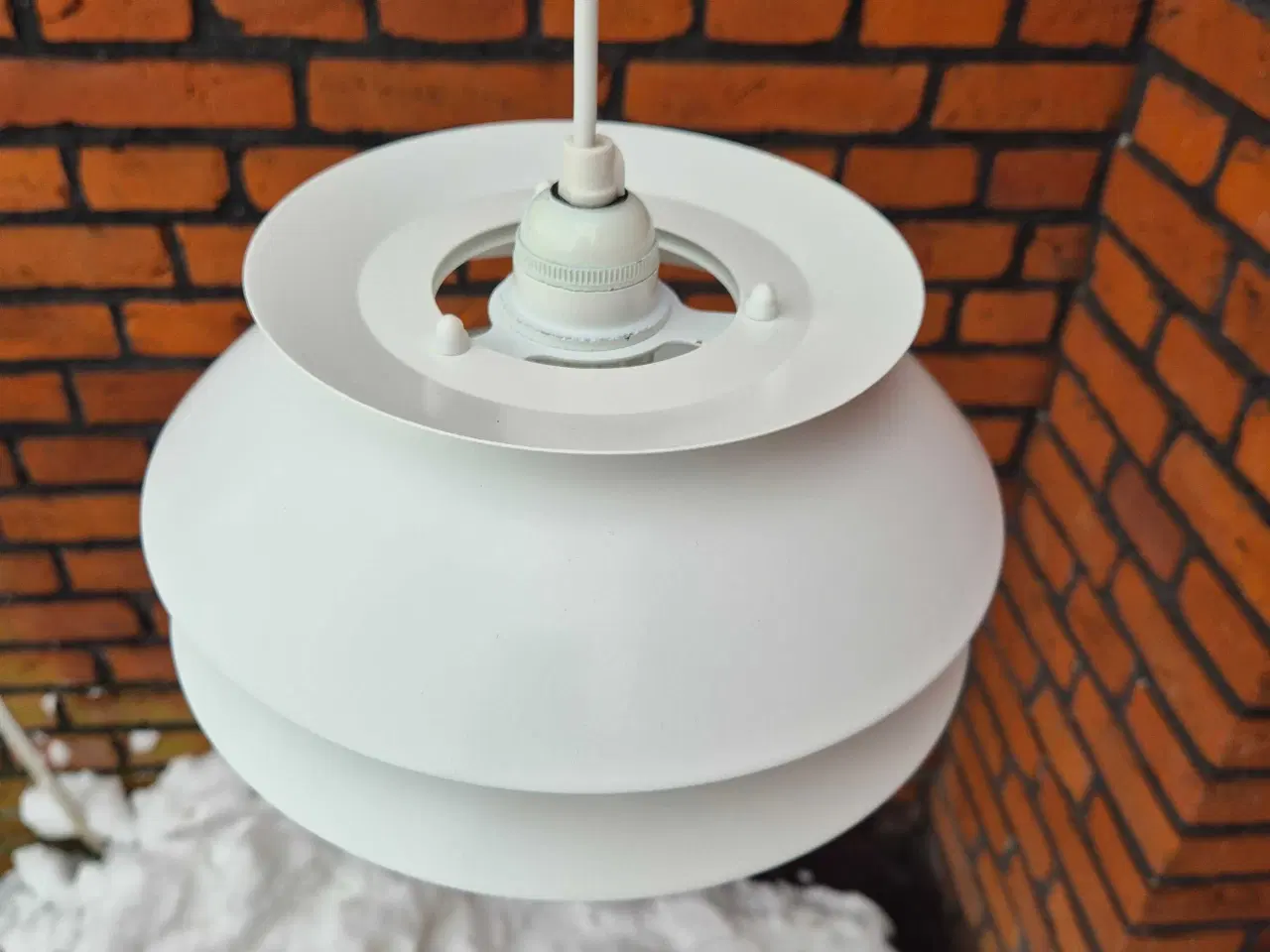 Billede 2 - Velholdt hvid flerskærmspendel 