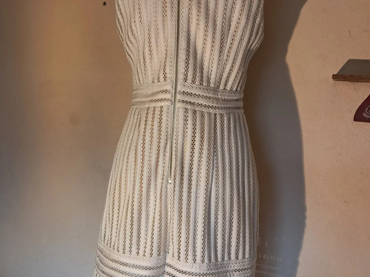 Billede 3 - H&M str. 40 kjole