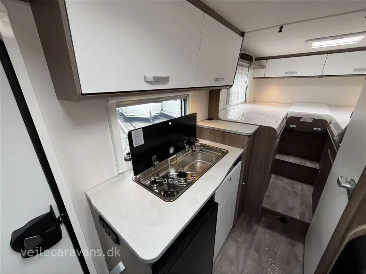 Billede 7 - 2025 - Carado V337 PRO+