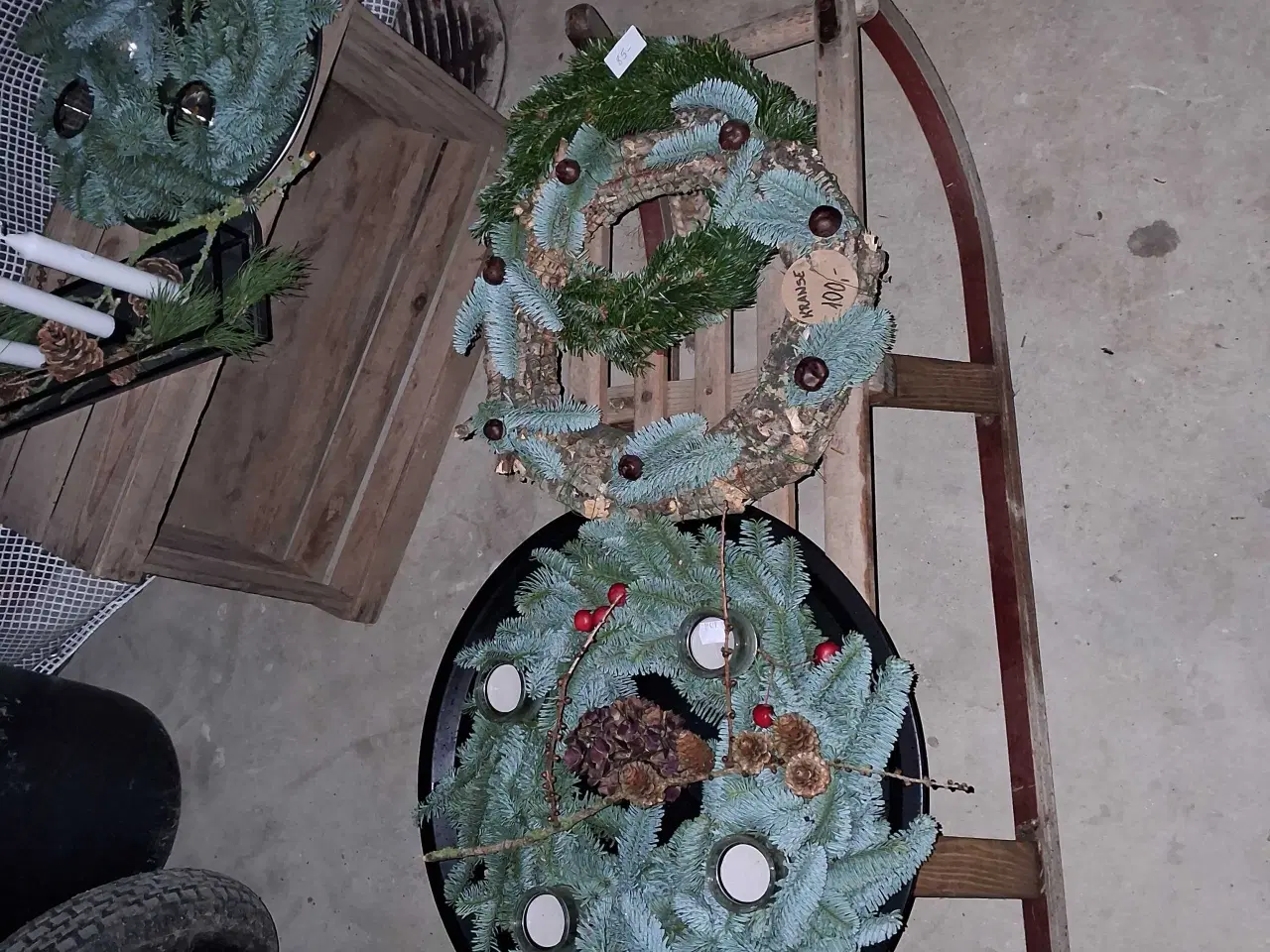 Billede 1 - Dekorationer sælges og juletræ pynte og træer