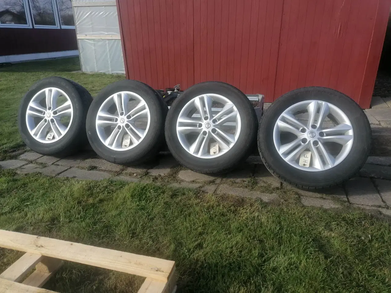 Billede 2 - Nissan Qashqai fælge M.Helårsdæk