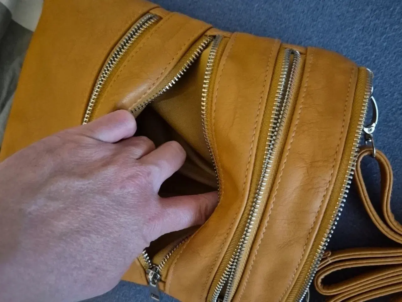 Billede 5 - Taske med snor