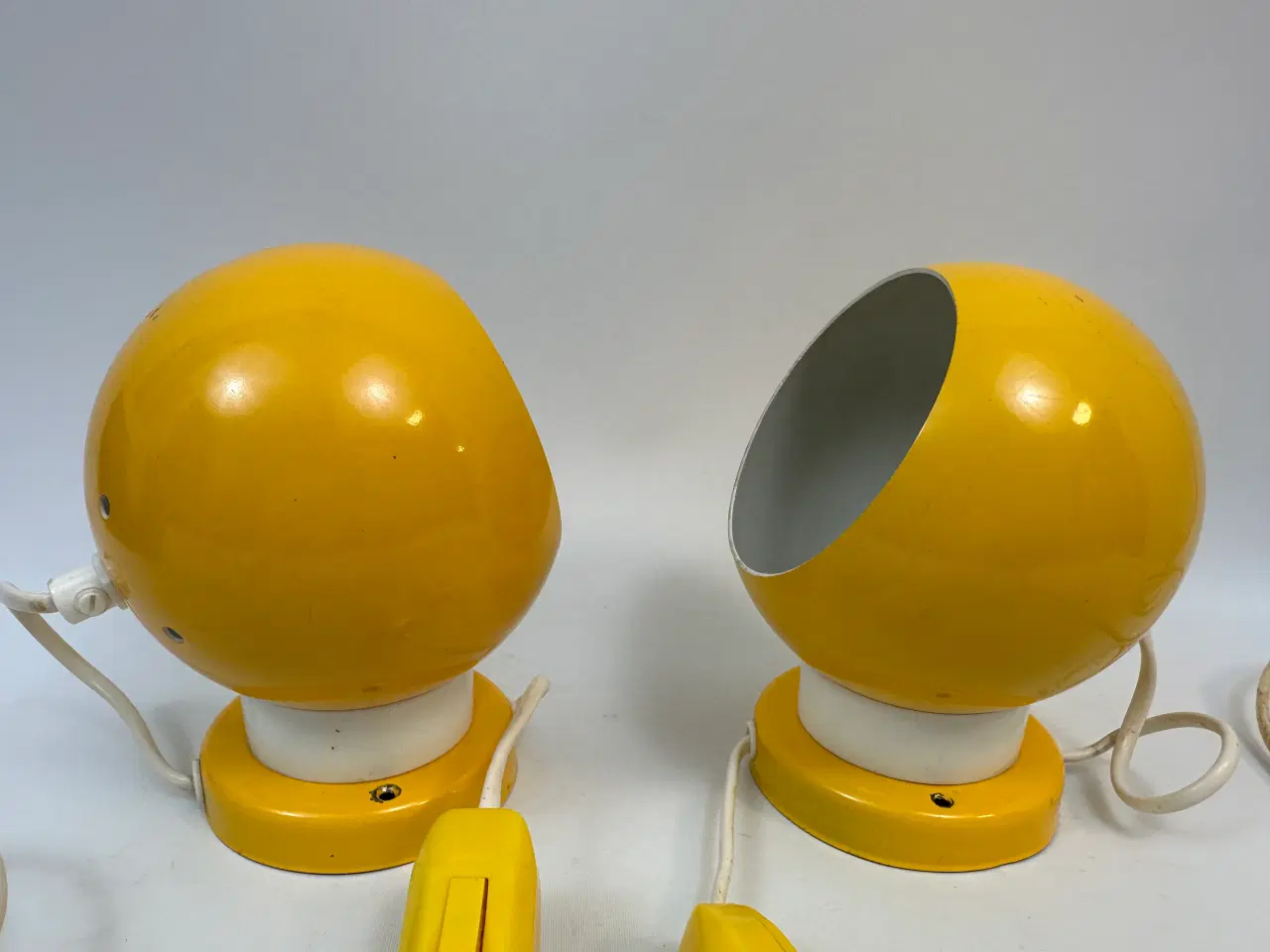 Billede 6 - 2 stk. gule kuglelamper (retro)