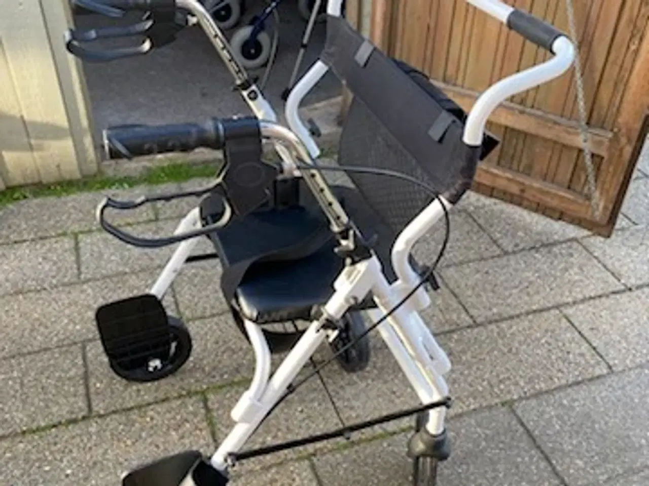 Billede 1 - Rollator I fin stand