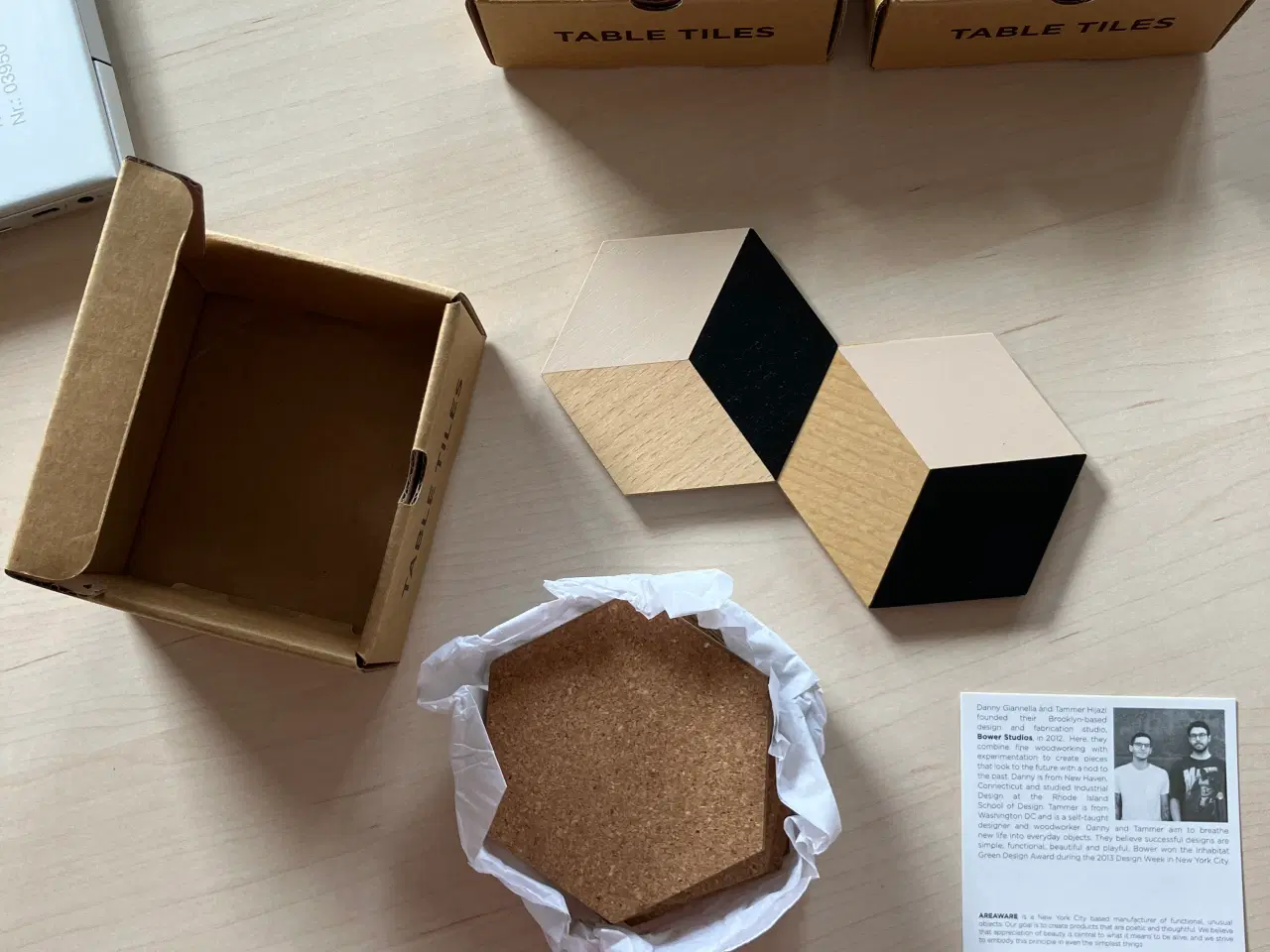 Billede 1 - Nye Bower Areaware table tiles, 6 stk i hver æske