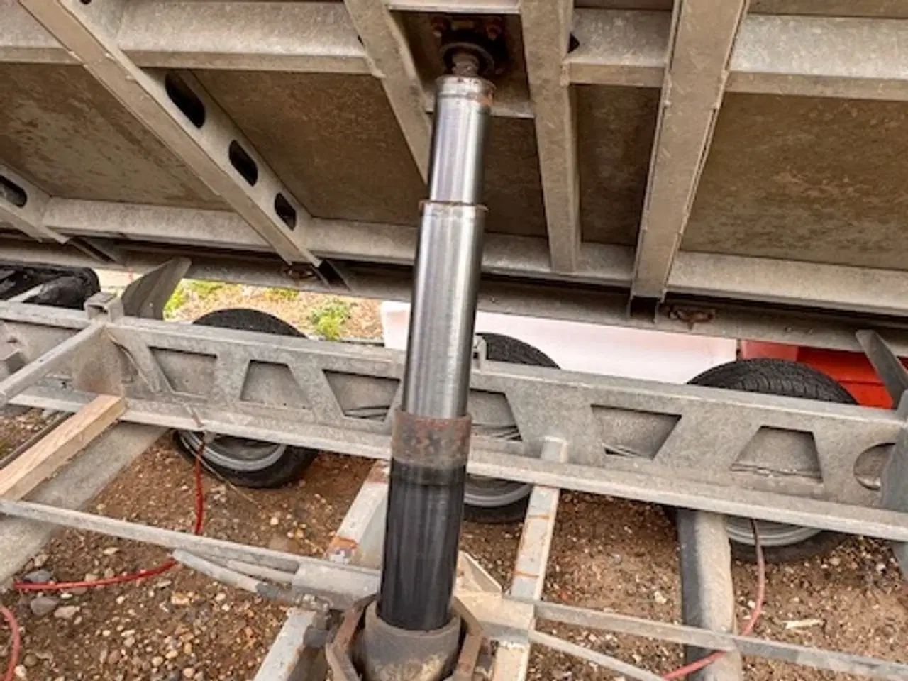 Billede 3 - Humbaur HTK 3500.41 3 Aksler. 3 vejs elektrisk Tip