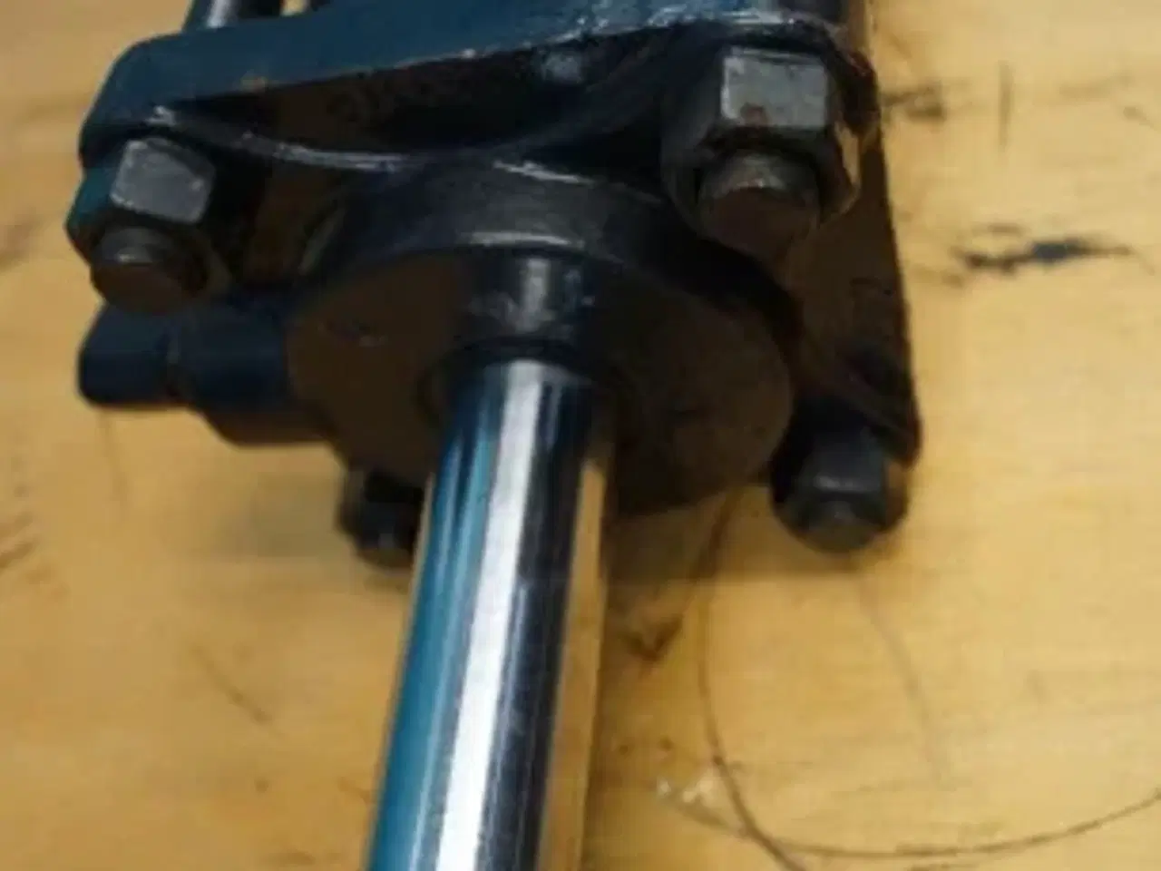 Billede 2 - New Holland BB9090 Cylinder 700733423