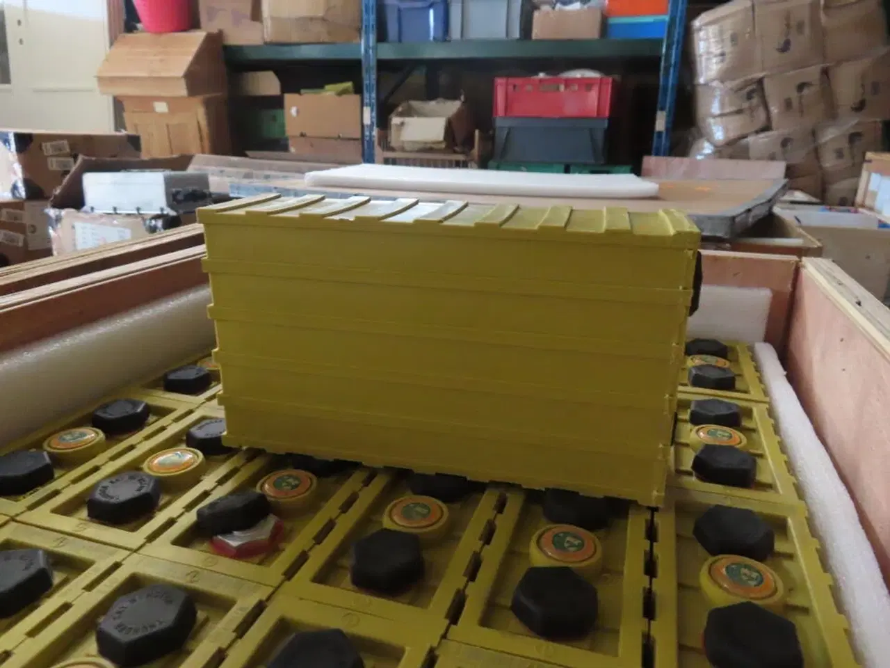 Billede 5 - Kasse med 30 stk lithium ion batterier WINSTON