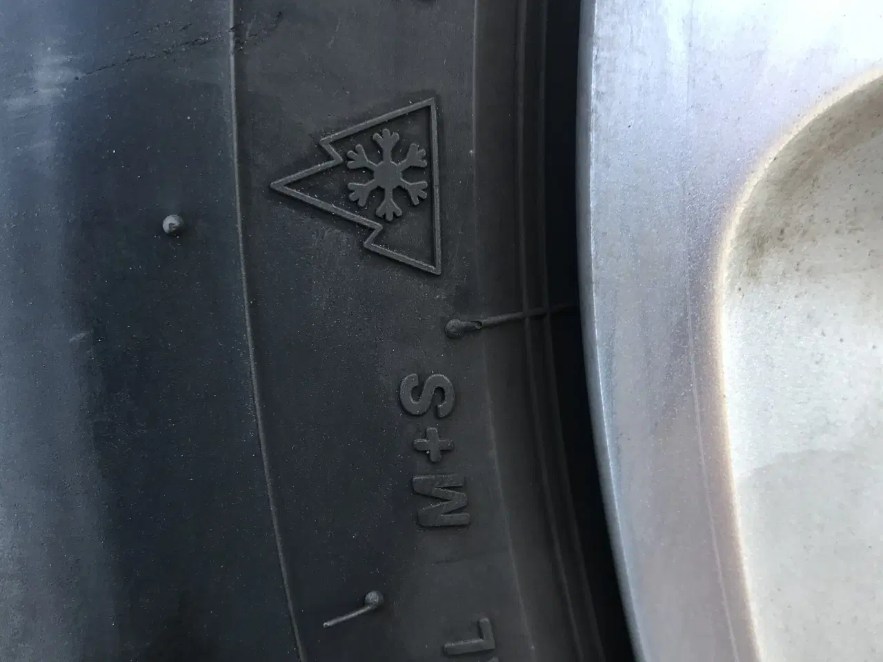 Billede 5 - Vinterdæk på alu fælge