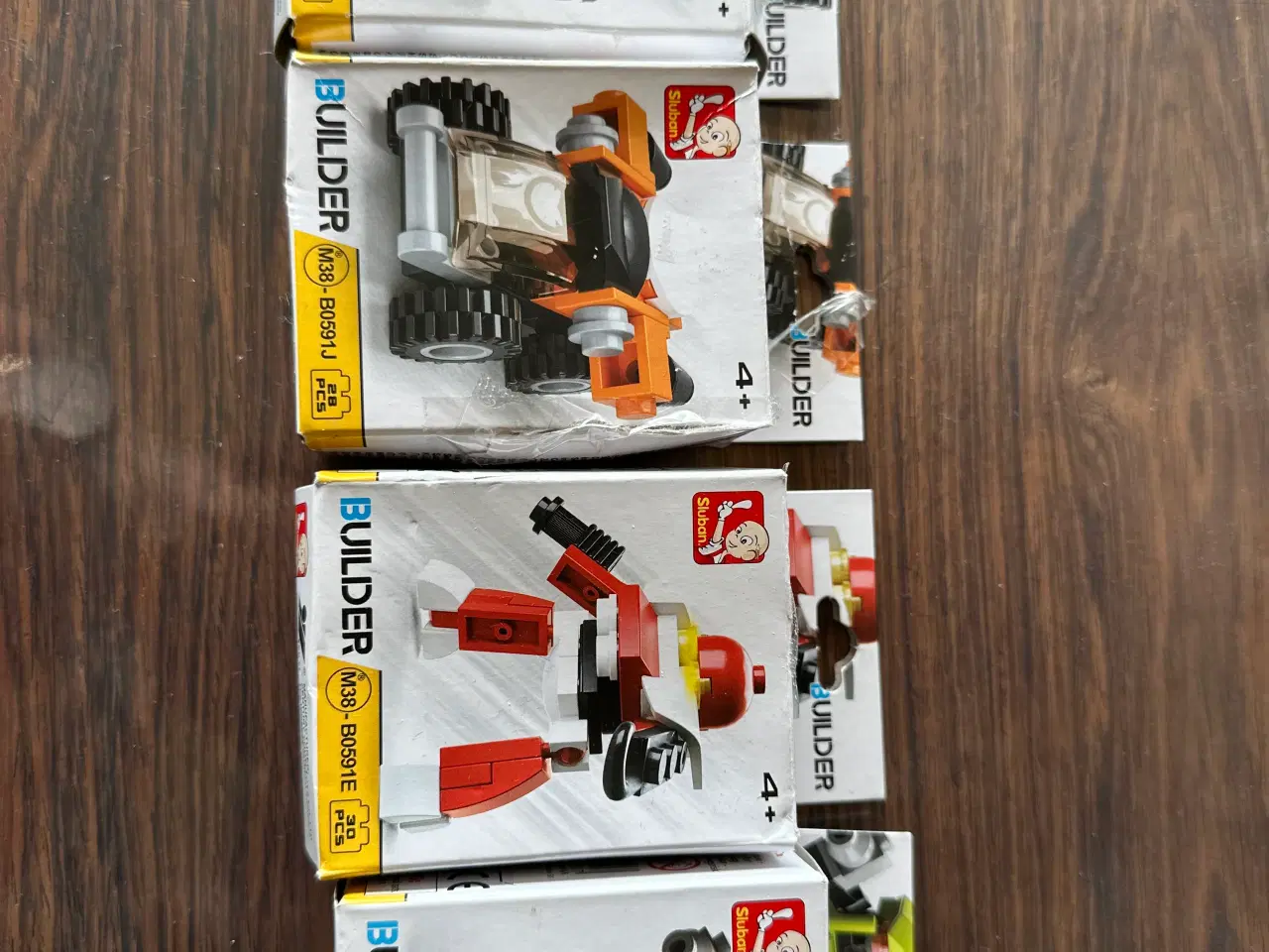 Billede 1 - 4 små BUILDER sæt