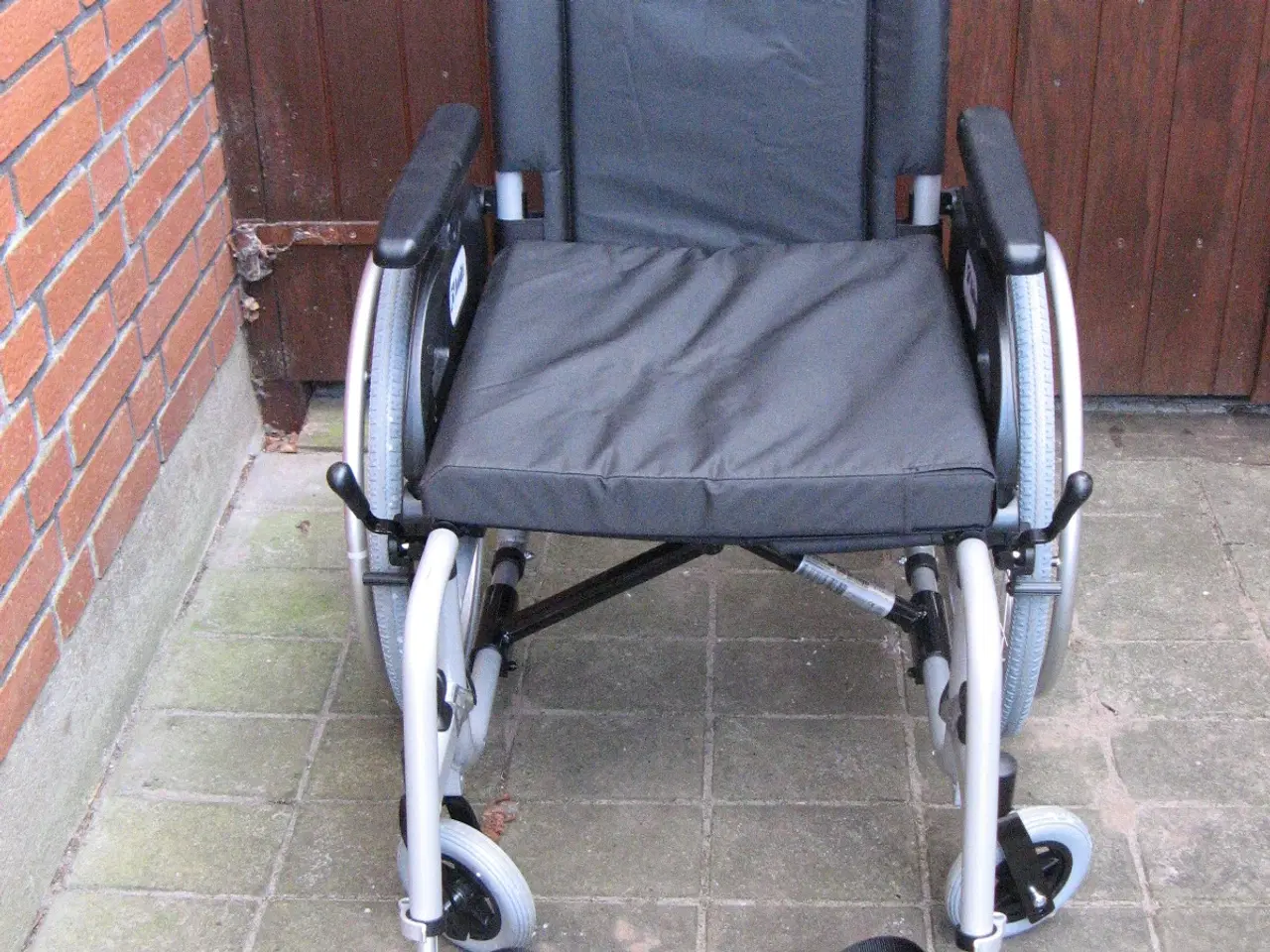 Billede 2 - Letvægts Kørestol Som ny