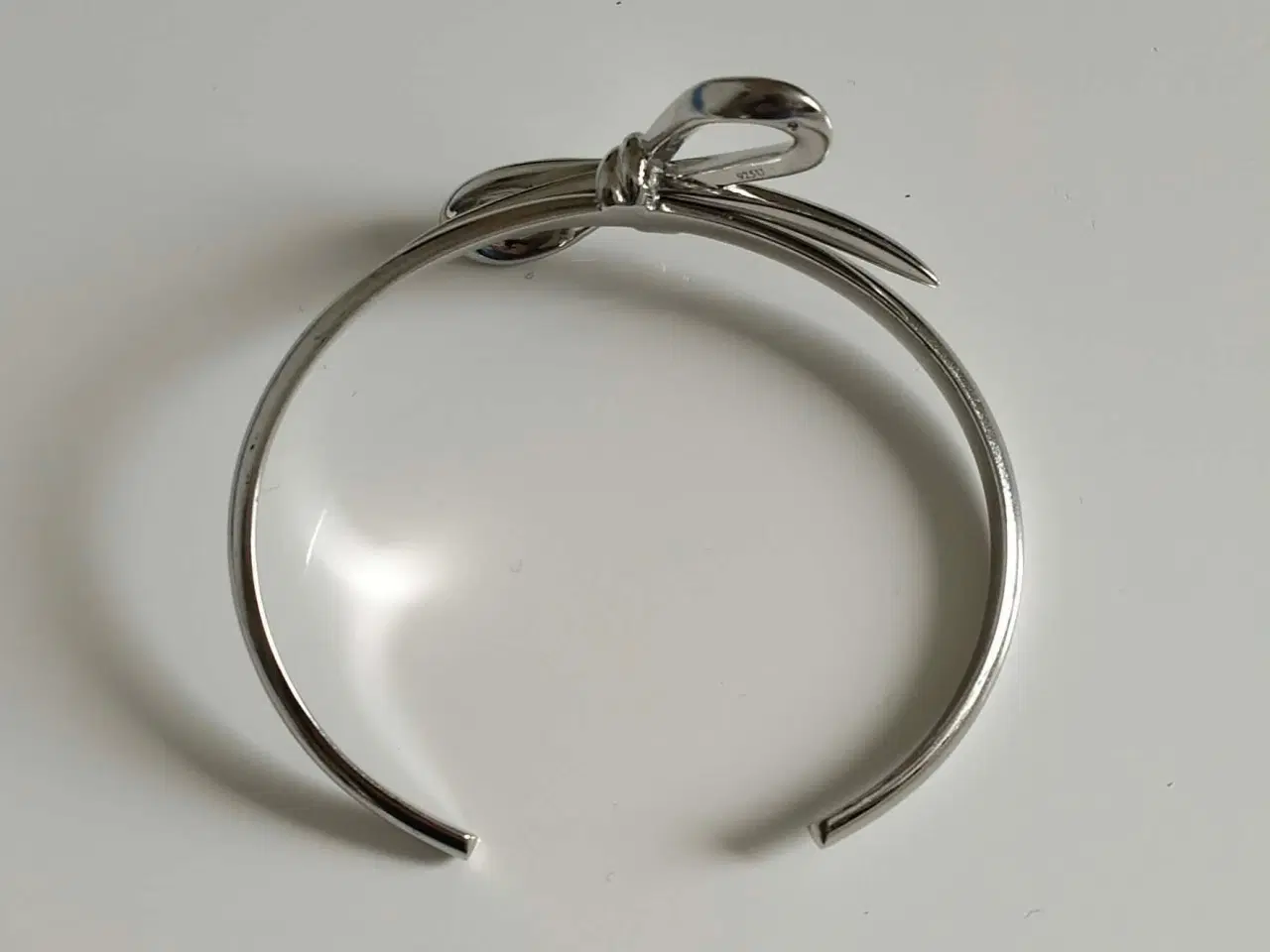 Billede 8 - HOT DIAMONDS ENGLAND ARMRING "FLOURISH OPEN BOW" 