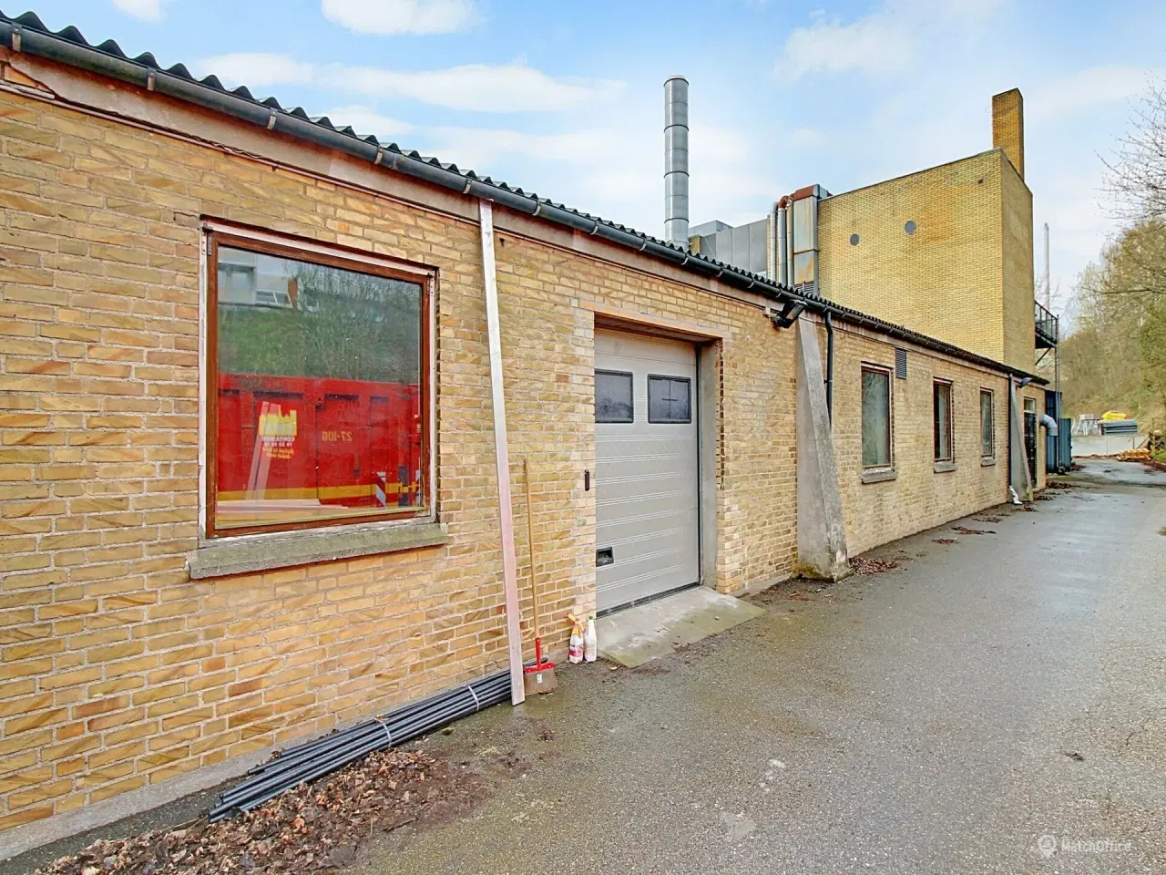 Billede 6 - Pæne kontor- og lagerlokaler samt større udenomsareal