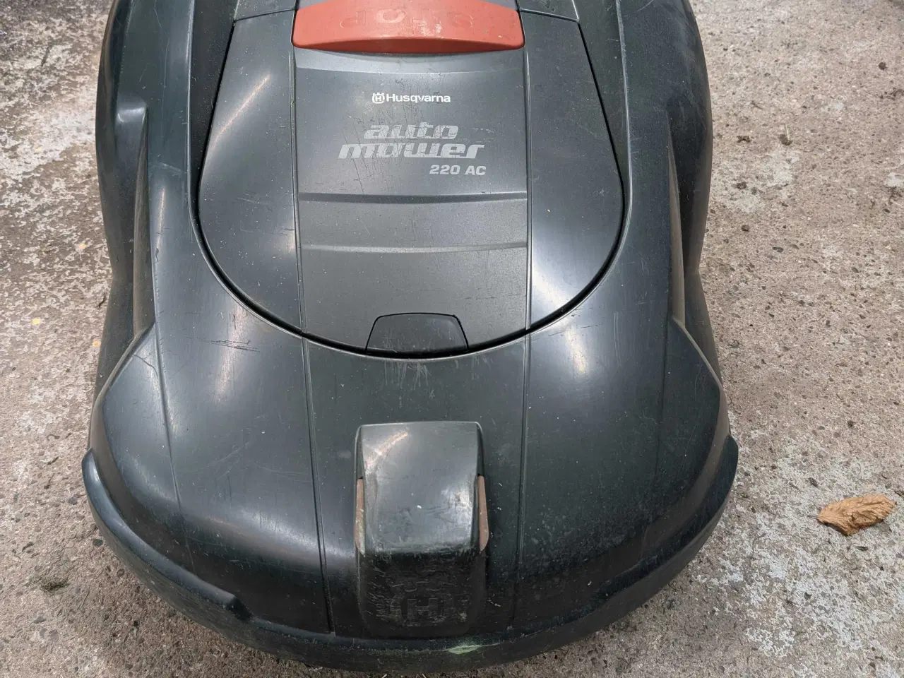 Billede 1 - Brugte robotplæneklippere sælges 