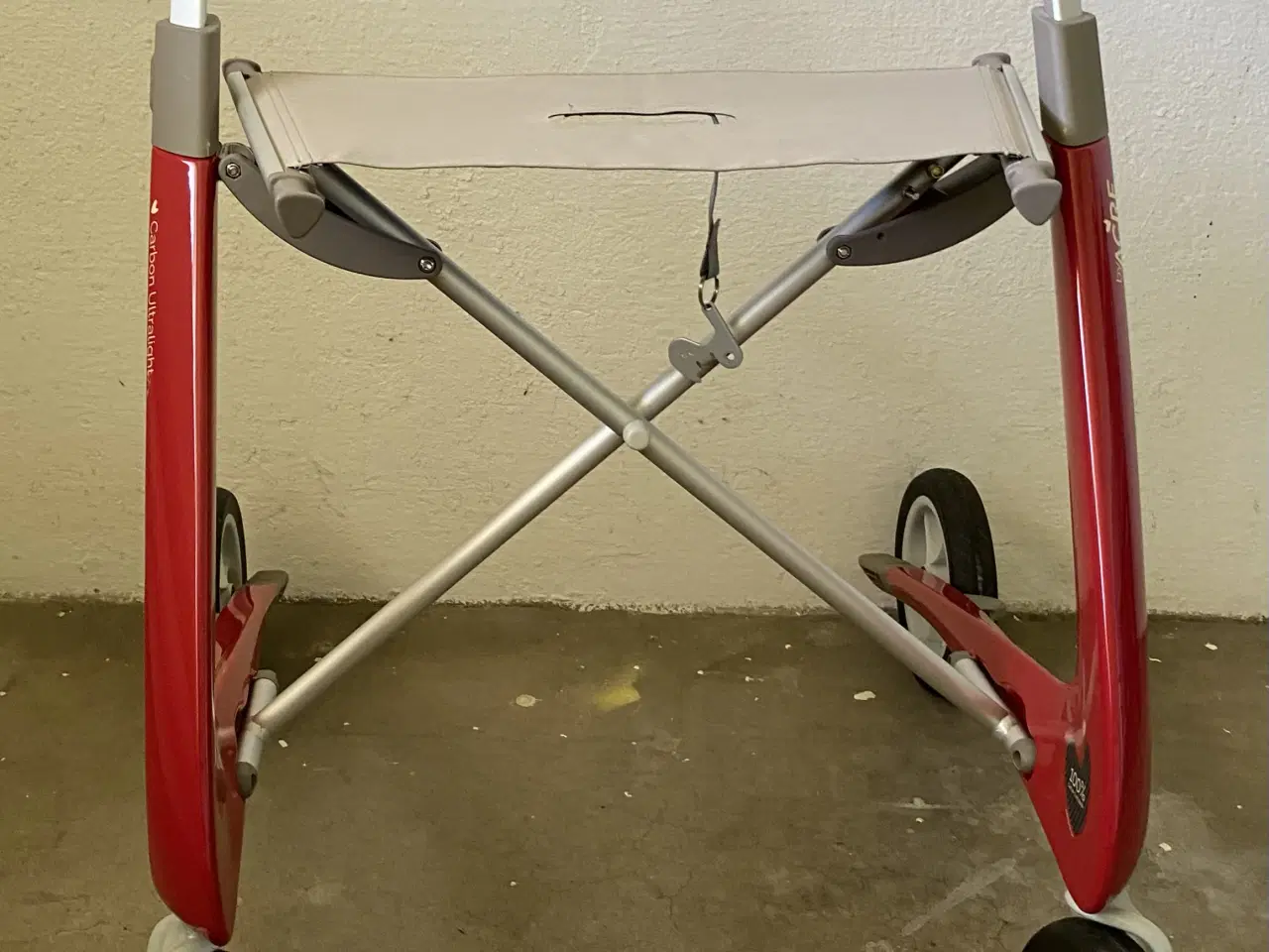 Billede 7 - Rollator By ACRE Carbon, ultra let, komfort rød