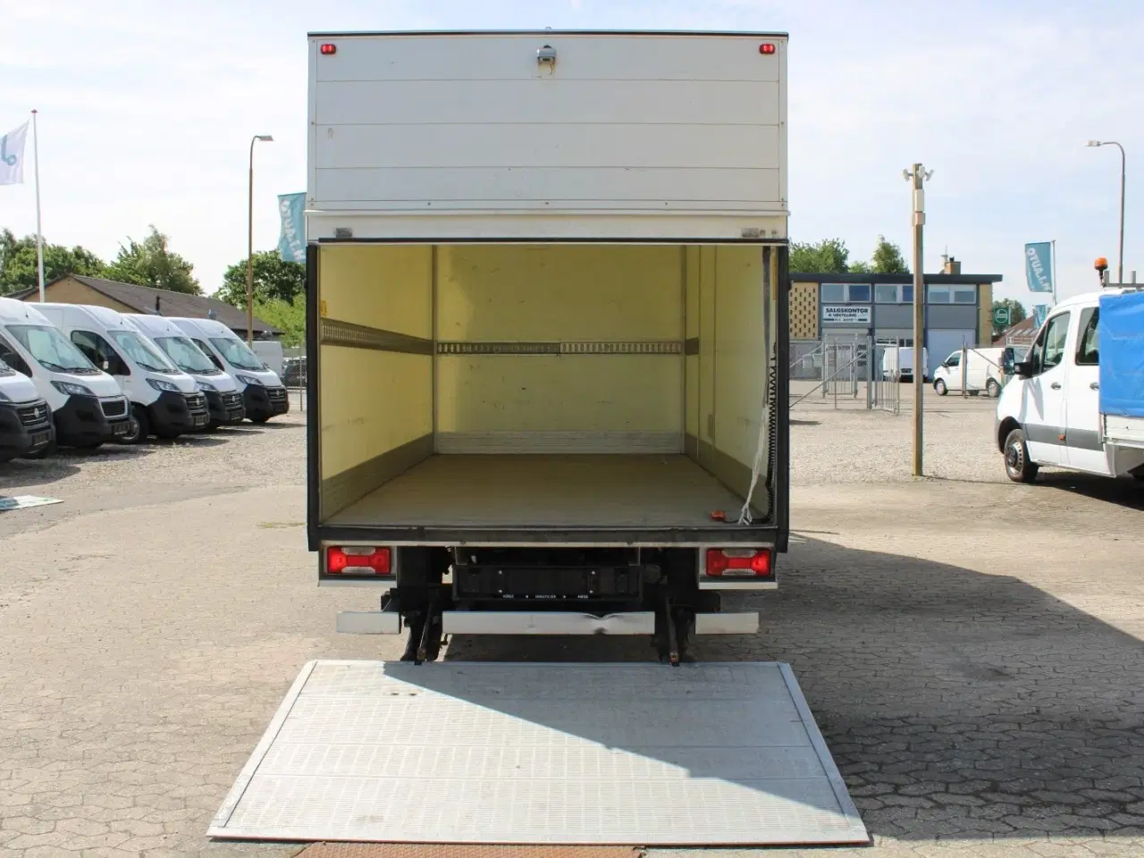 Billede 10 - Iveco Daily 2,3 35S14 Alukasse m/lift AG8