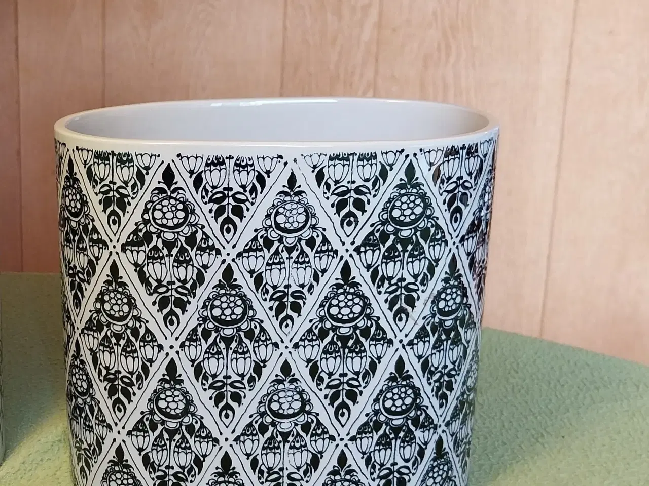Billede 2 - Bjørn Wiinblad, Nymølle fajance Verona vase 3187