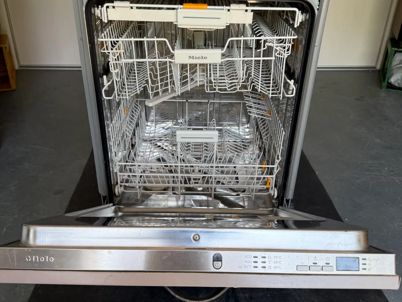 Billede 1 - Miele indbygning