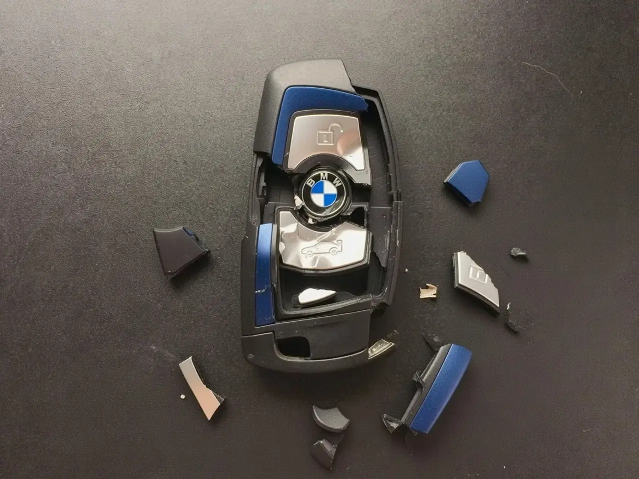 Billede 1 - Nøgle i stykker?