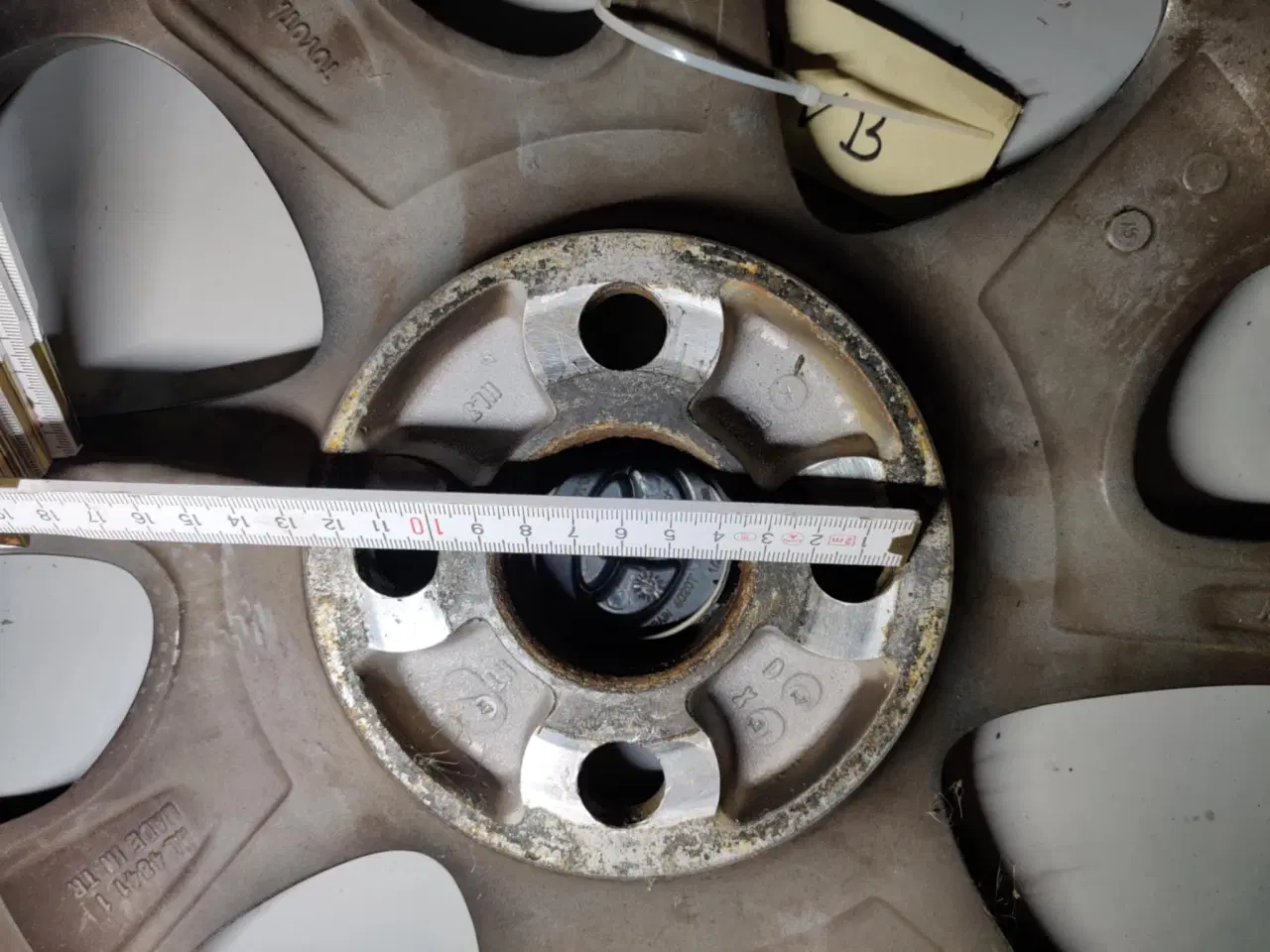 Billede 3 - Originale 16” Toyota alufælge med sommerdæk