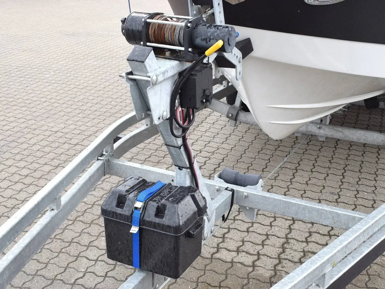 Billede 12 - Coaster 600 DC - 150 HK Yamaha/Udstyr/Carbon