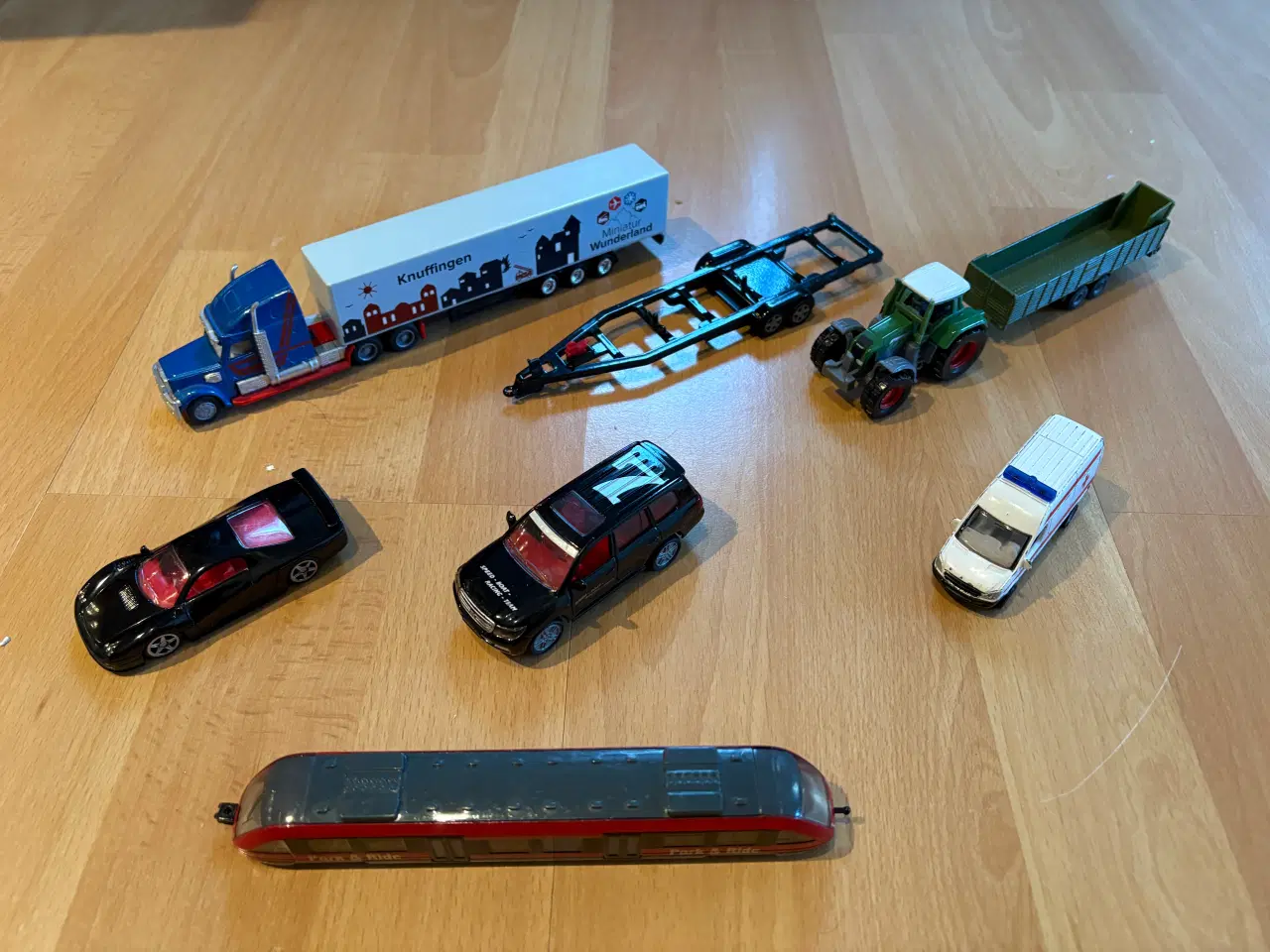 Billede 1 - Siku køretøjer og tog