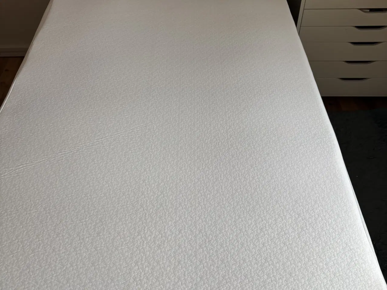 Billede 4 - Kontinental seng med madras og top madras 90x200  