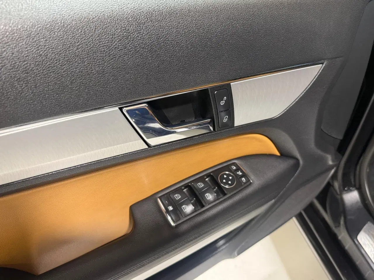 Billede 19 - Mercedes E350 3,0 CDi AMG Line Coupé aut. BE